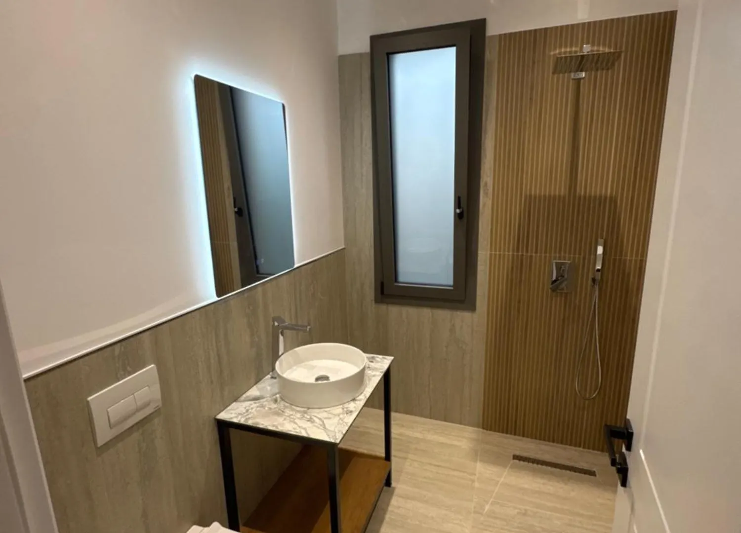 Daire Riverside Villa Trajas