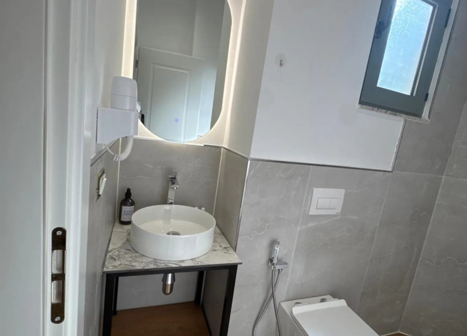 Daire Riverside Villa Trajas